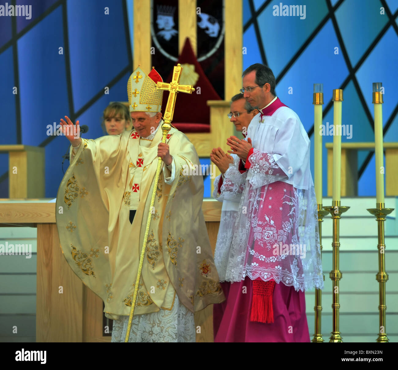 Pope Benedict XVI at Cofton Park Birmingham September 2010 Stock Photo