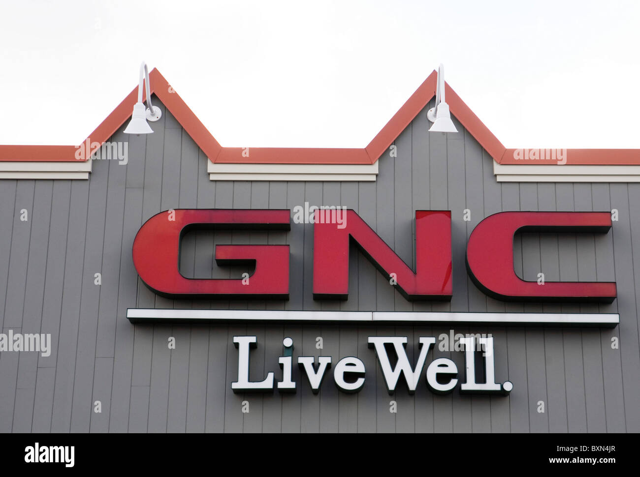 Gnc general nutrition center hi-res stock photography and images - Alamy