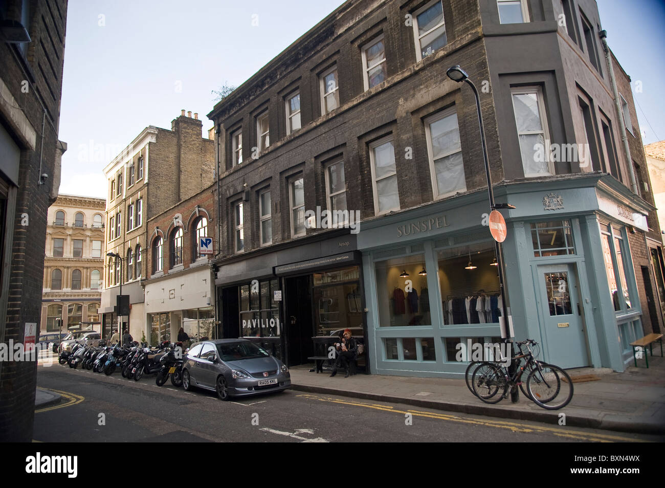 Shops and cafes in Redchurch Street, Shoreditch, London, UK Stock Photo -  Alamy