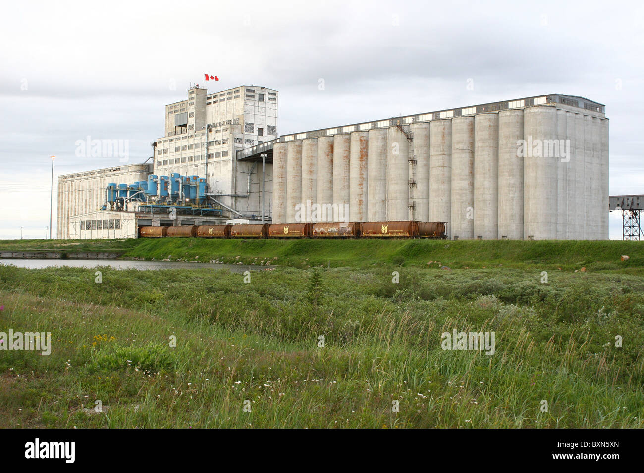 Grain elevator manitoba canada hires stock photography and images Alamy