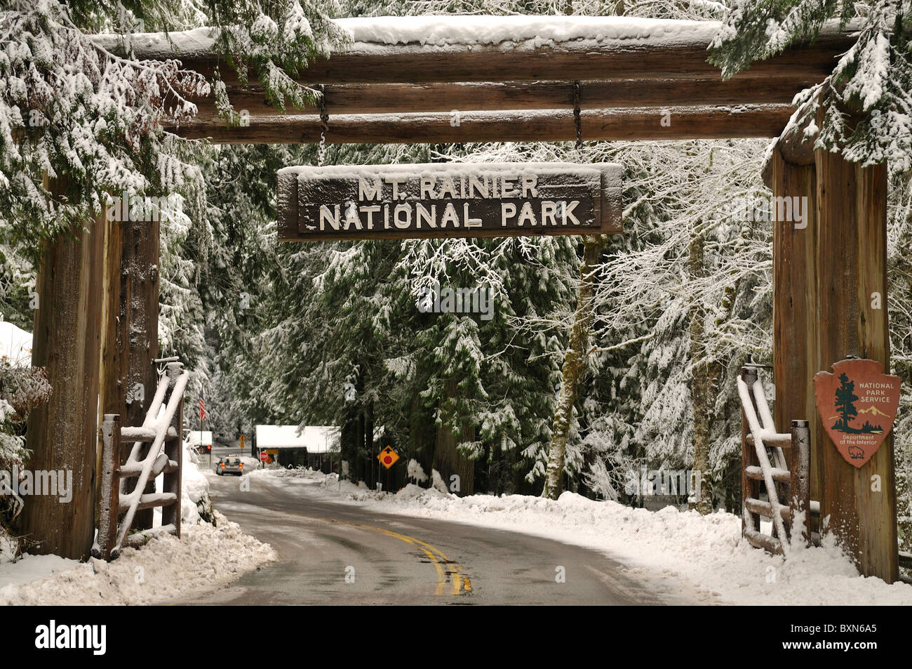 Mt rainier national park sign hi-res stock photography and images - Alamy