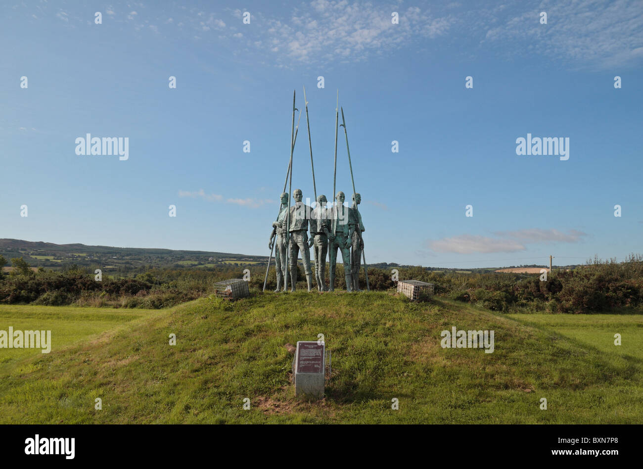 'The Pikemen', or 'Fauscailt',a sculpture by Eamonn O'Doherty on the N25 from New Ross to Wexford Town, Co Wexford, Ireland. Stock Photo