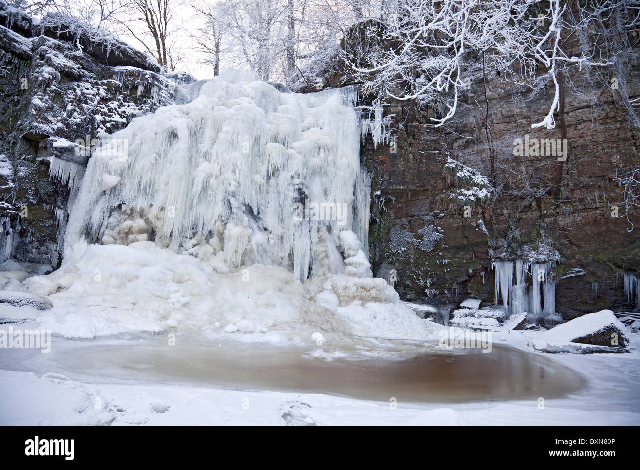 A frozen waterfall (Lynn Glen) outside Dalry in North Ayrshire Stock