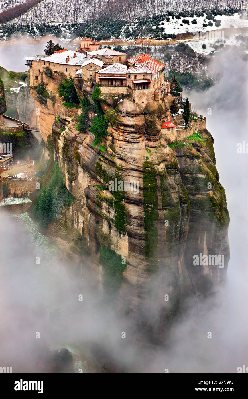 Varlaam monastery in Meteora, Greece Stock Photo Alamy
