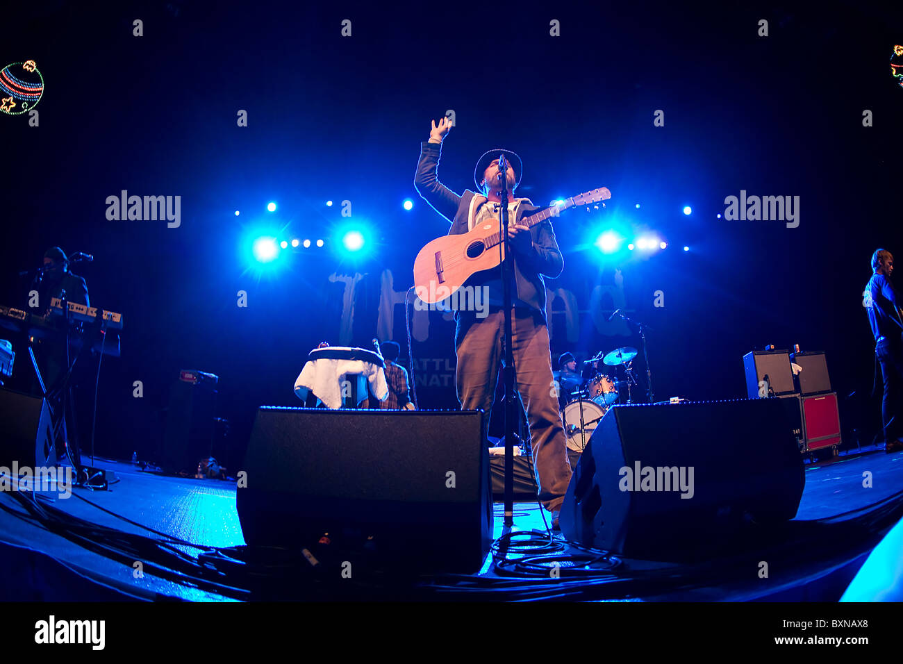 Rock Band Cake performing live in concert Stock Photo Alamy