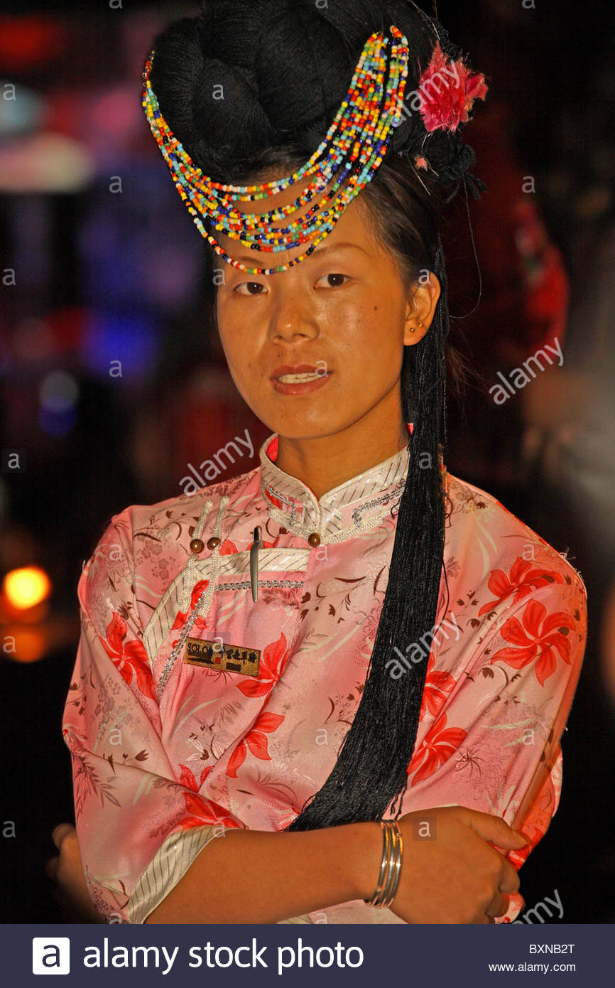 Yunnan Traditional Dress High Resolution Stock Photography and Images ...