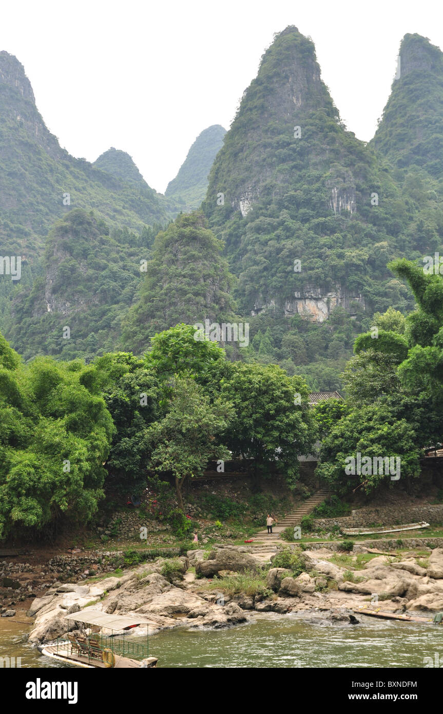 Beautiful scenery along the Li river, Guilin area, Southern China Stock ...