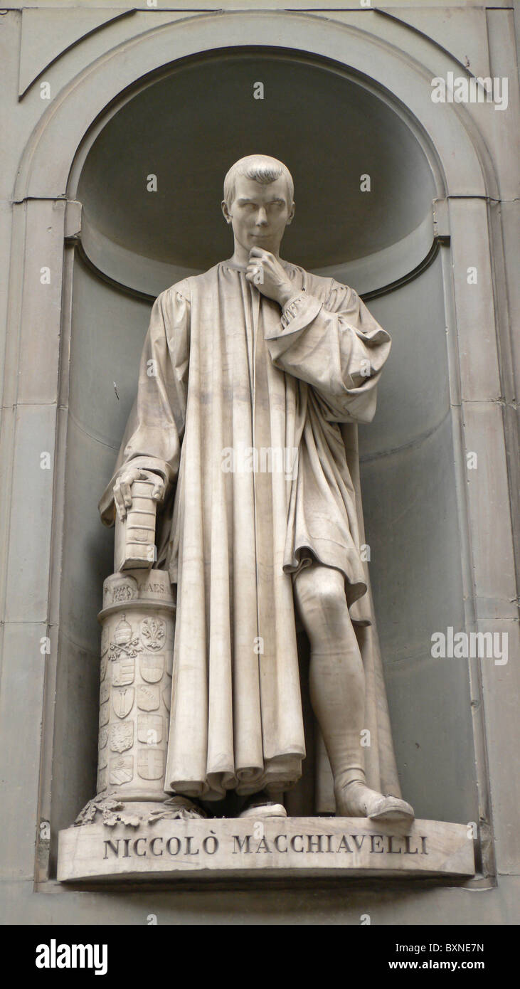Statue of Niccolo Macchiavelli (1469 1527) outside the Uffizi Gallery