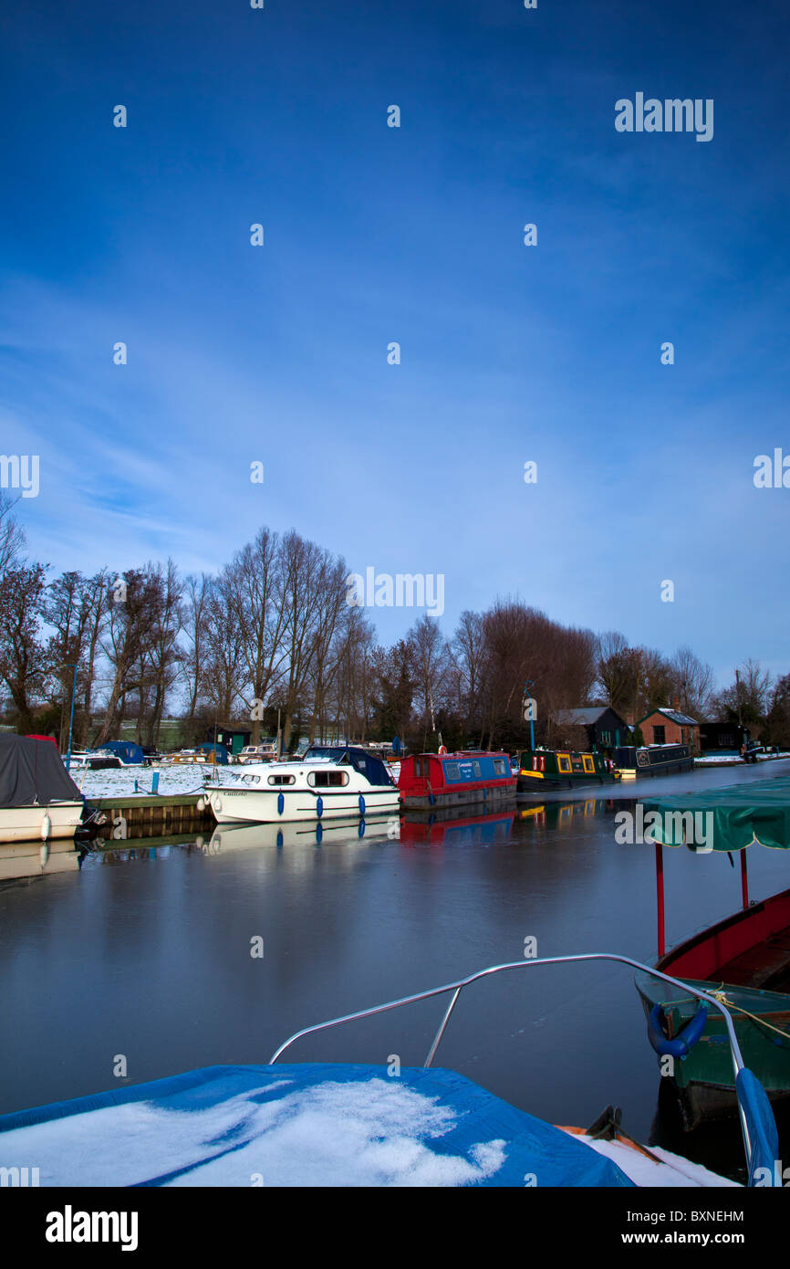 Moorings at Paper Mill Lock Stock Photo Alamy