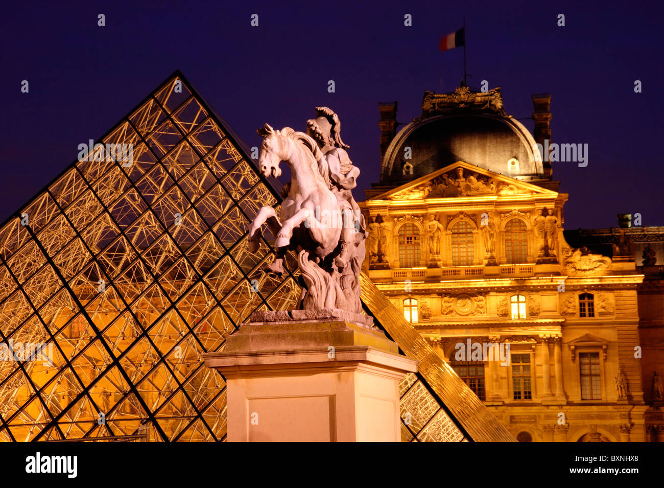 Louvre art hires stock photography and images Alamy