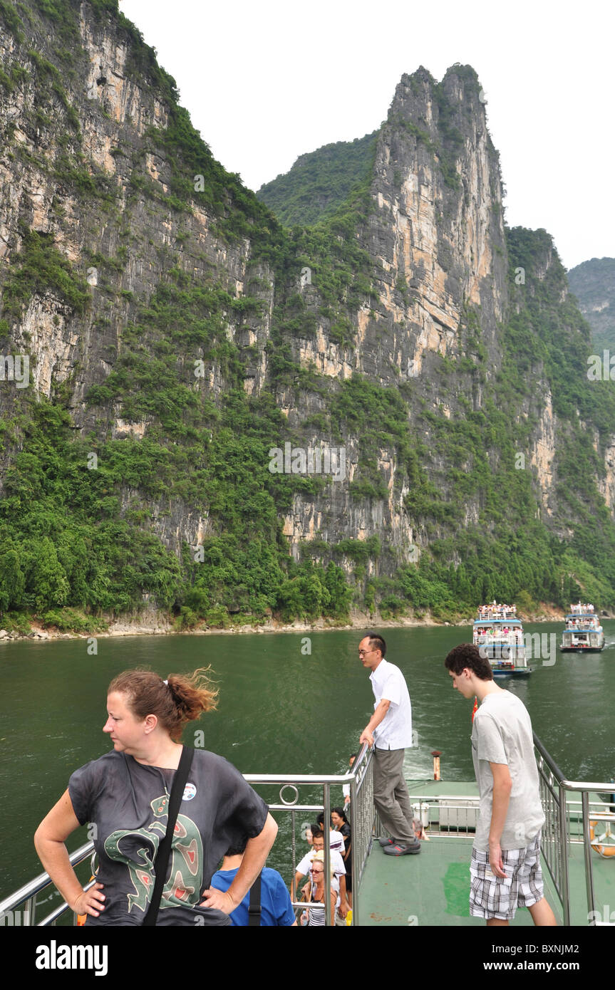 River boats on the Li River, Guilin area, Southern China Stock Photo ...