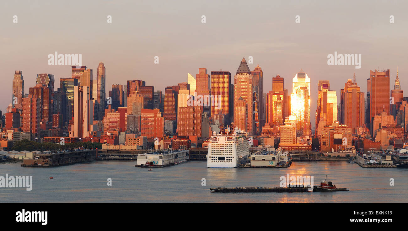 New York City Manhattan skyline panorama at sunset with skyscrapers and ...
