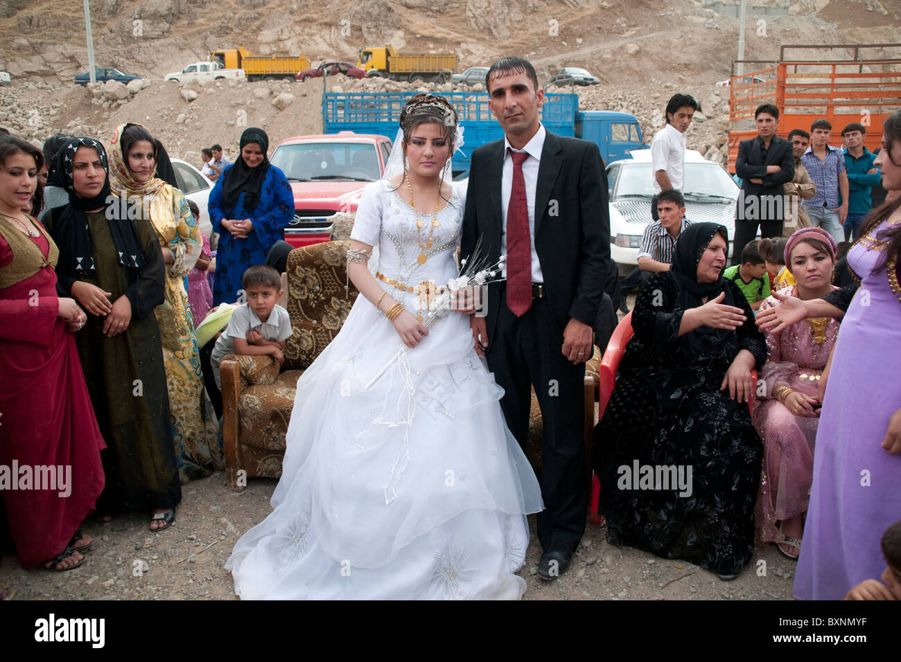 Kurdish wedding hi-res stock photography and images - Alamy
