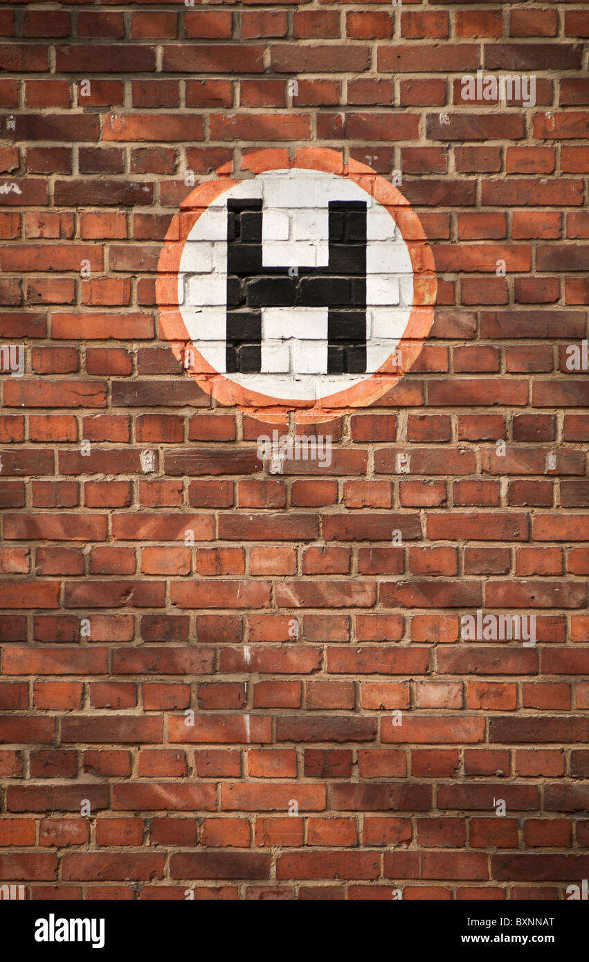 Wall Mural Fire letter H 