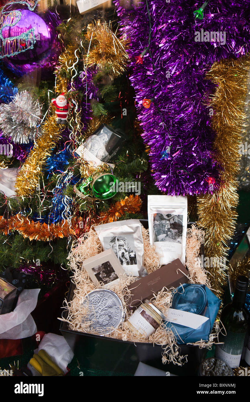UK, England, Yorkshire, Leeds, Briggate, Harvey Nichols’, nostalgia Christmas window display Stock Photo