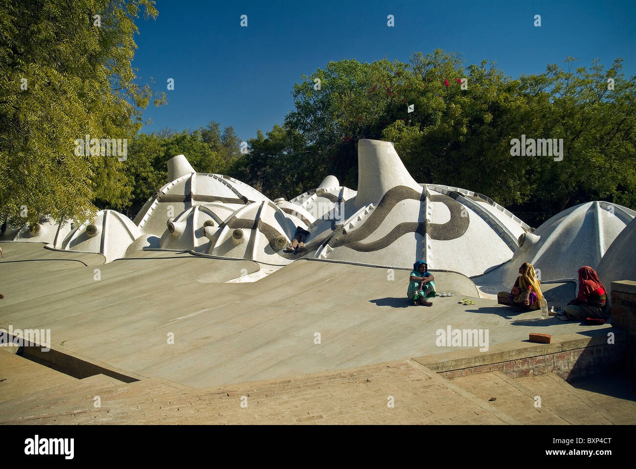 Hussain Doshi Gufa underground art gallery designed by architect B V Doshi, Ahmedabad, Gujarat