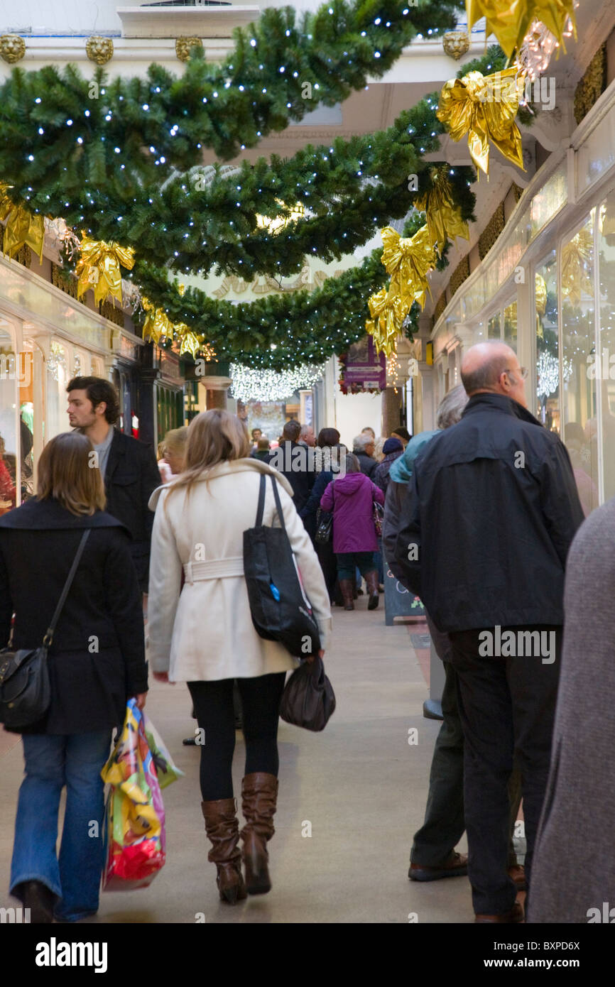 Shopping in bath hires stock photography and images Alamy