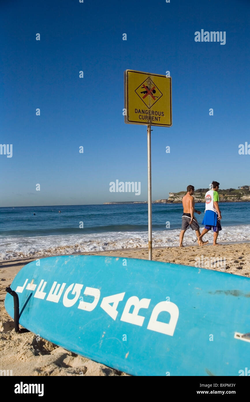 Bondi beach lifeguards hi-res stock photography and images - Alamy