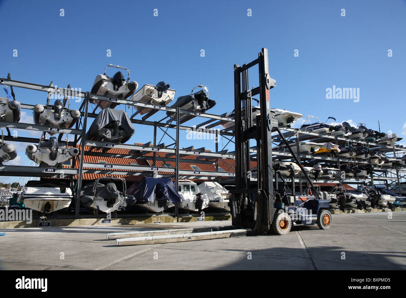 Dry dock small boat storage hires stock photography and images Alamy