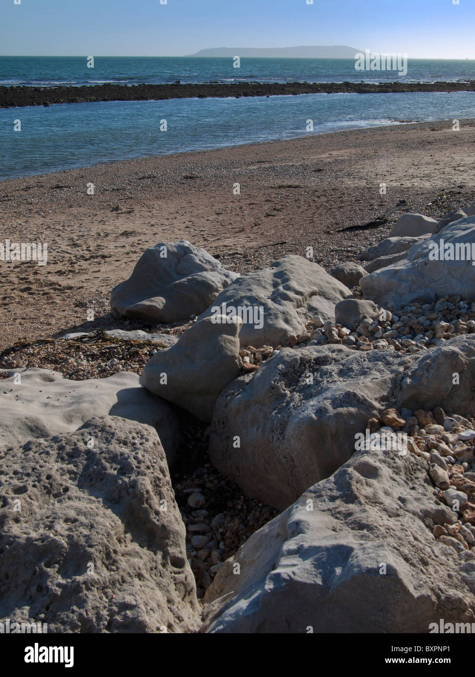 shingle beach at ringstead bay dorset - route of the south west coast path Stock Photo