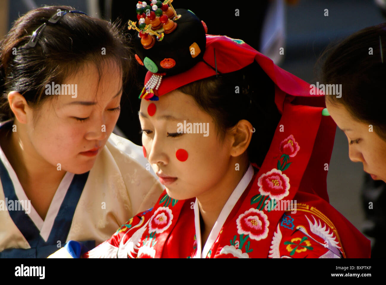Joseon-Dynasty bride and attendants, Korean Folk Village, South Korea Stock Photo