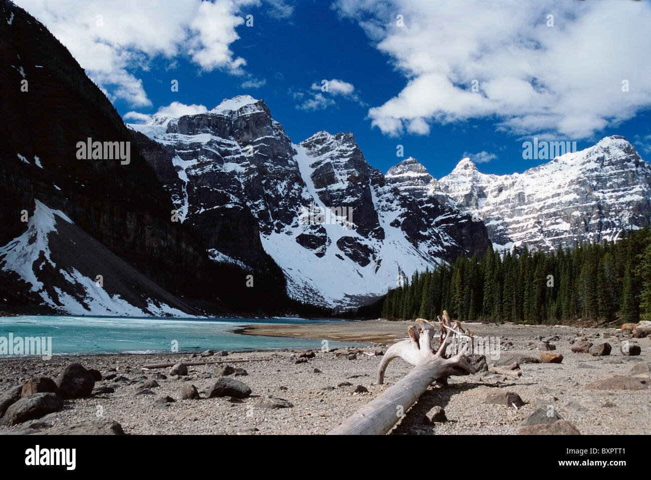 Moraine Lake, Alberta Stock Photo - Alamy