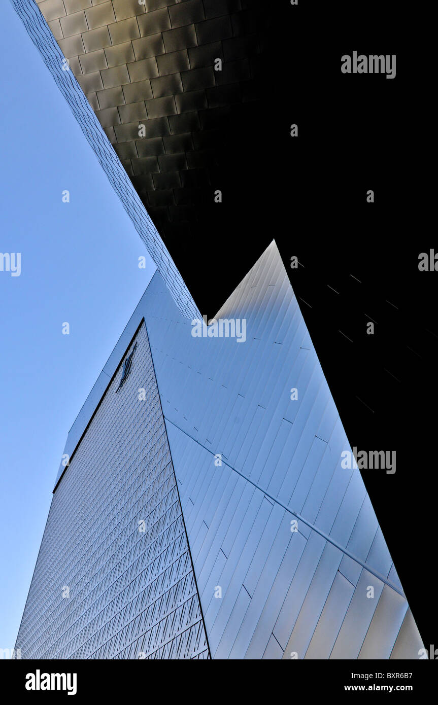 Angular architecture hi-res stock photography and images - Alamy