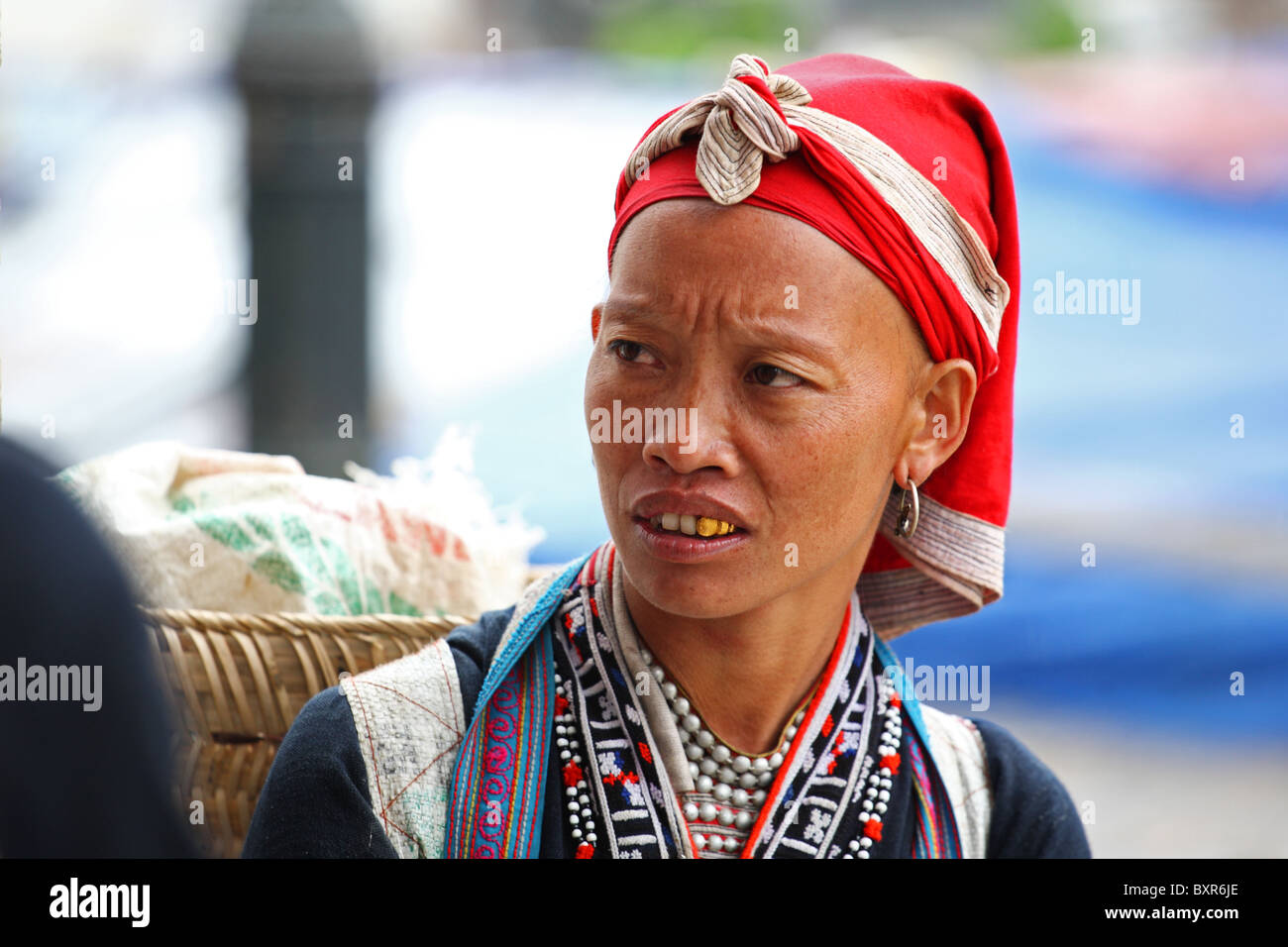 Red Dao hill tribe/ethnic minority female in Sapa, Vietnam Stock Photo