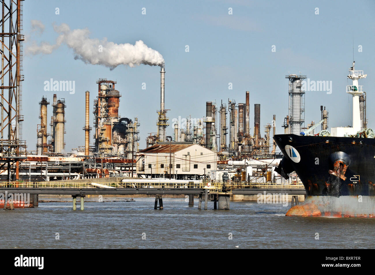 Chevron oil refinery (largest refinery in US), Mississippi River, New Orleans, Louisiana Stock Photo
