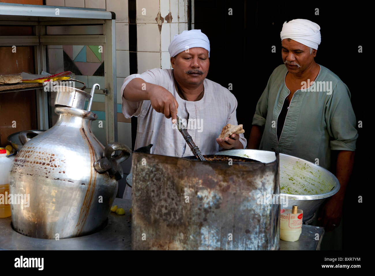 Egypt luxor local market souk hi-res stock photography and images - Alamy