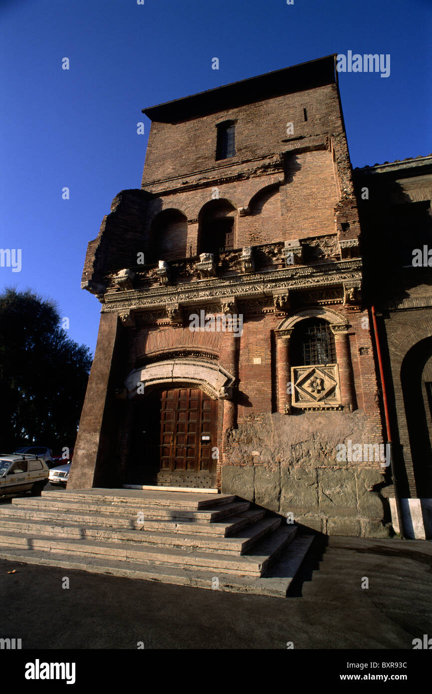 Italy, Rome, Via Petroselli, Casa dei Crescenzi, medieval house Stock Photo