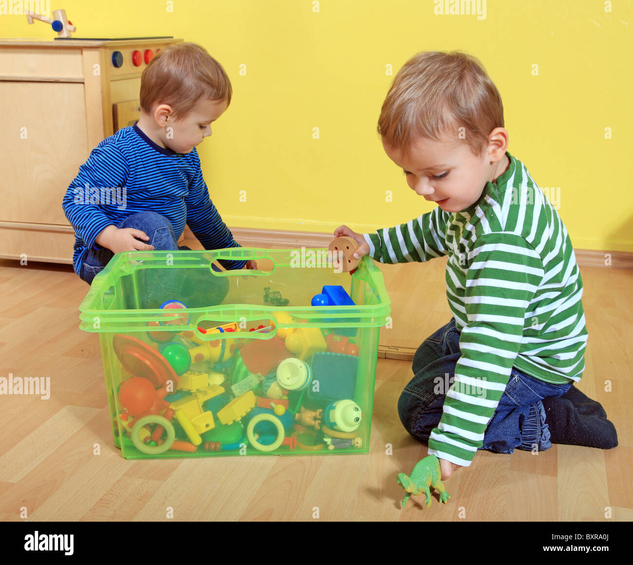  Foto zu Cute european toddlers in kindergarten Stock Photo - Alamy 