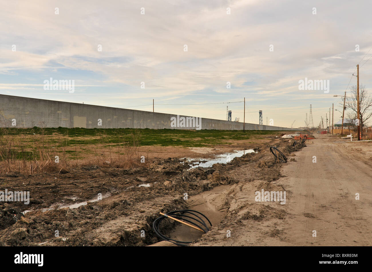 New wall on Industrial Canal in Lower 9th Ward after Hurricane Katrina floods, New Orleans, Louisiana Stock Photo