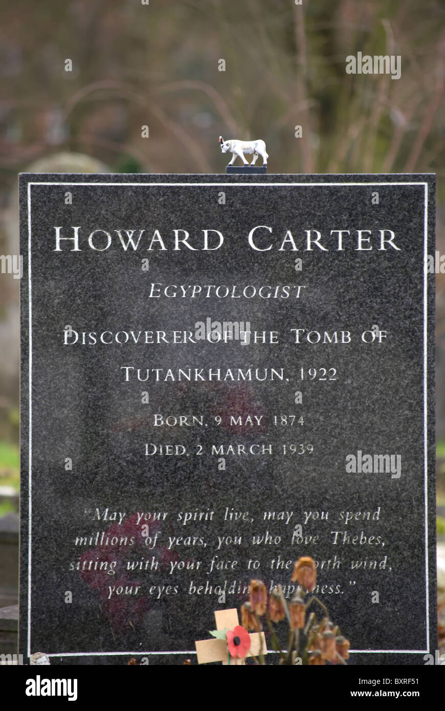 grave of egyptologist howard carter, at putney vale cemetery, southwest