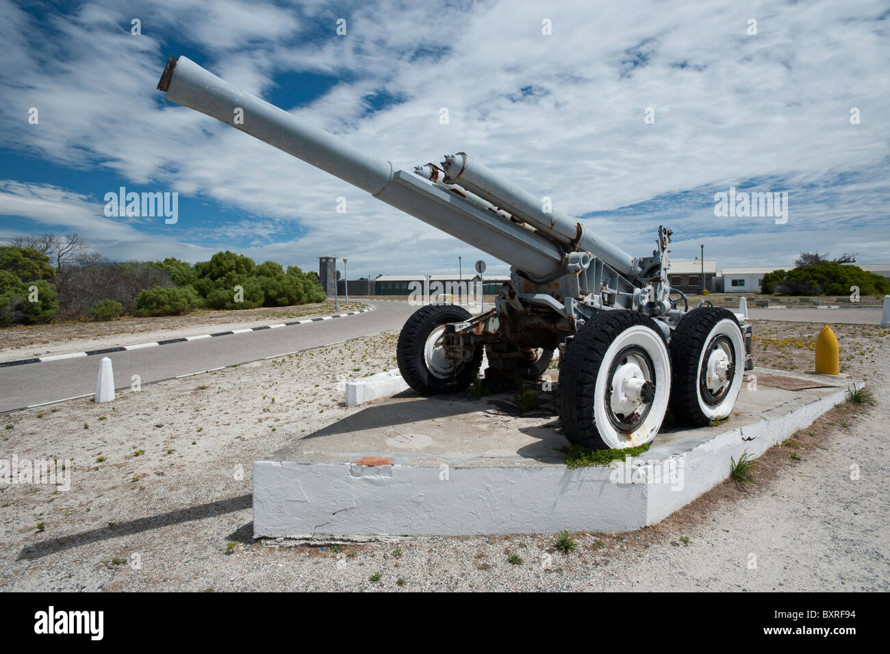 WW2 Howitzer Artillery Gun at the Main Entrance to Robben Island Maximum Security Prison, Cape Town, South Africa Stock Photo