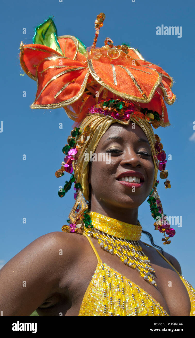 Brazil Dancer From Samba Schools In Colourful Costumes At Rio Carnival Stock Photo Alamy