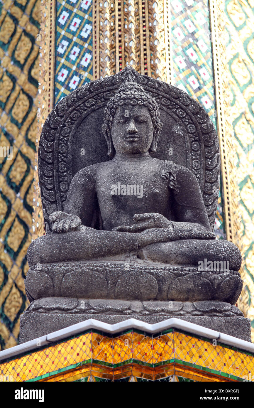 Statue at the Wat Phra Kaeo (Kaew) Temple complex of the Temple of the Emerald Buddha in Bangkok, Thailand Stock Photo