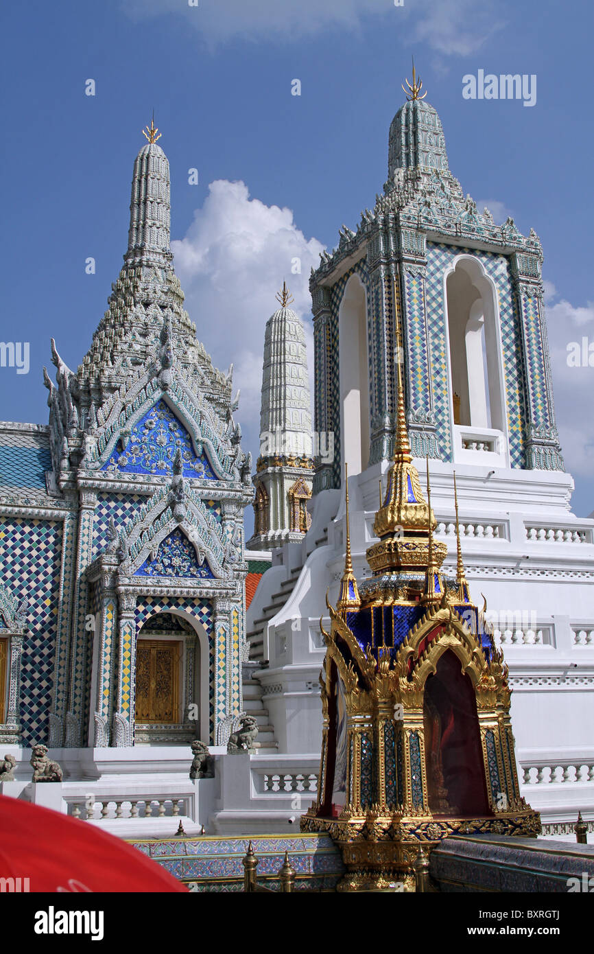 Wat Phra Kaeo (Kaew) Temple complex of the Temple of the Emerald Buddha in Bangkok, Thailand Stock Photo