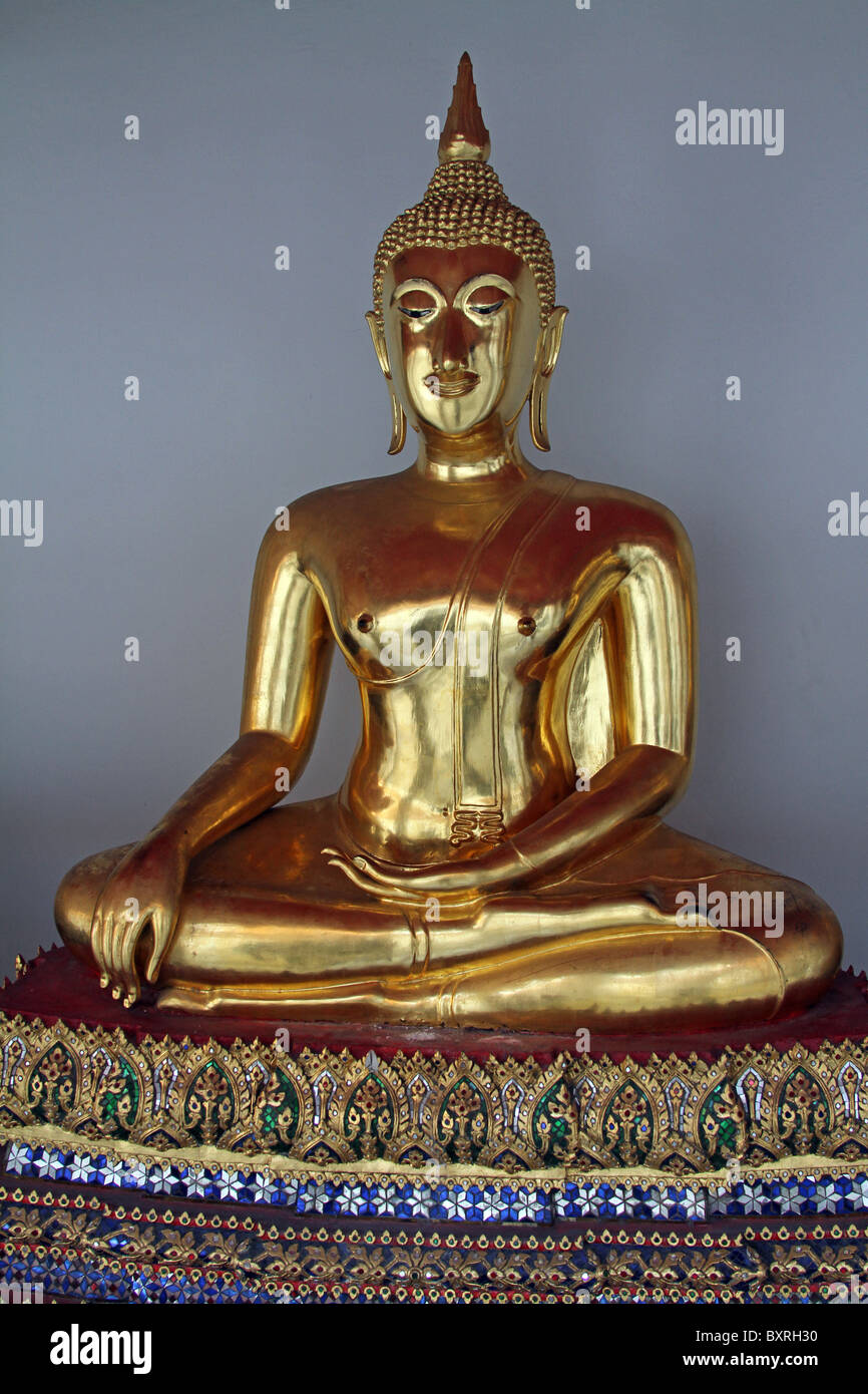 Golden Buddha statue at the Wat Pho Temple Bangkok, Thailand Stock Photo