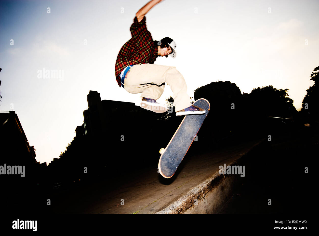 Kickflip hires stock photography and images Alamy