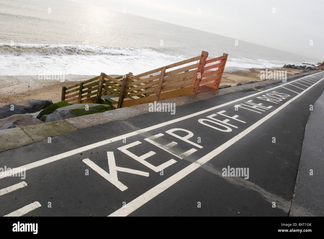 Danger keep off the rocks hi-res stock photography and images - Alamy