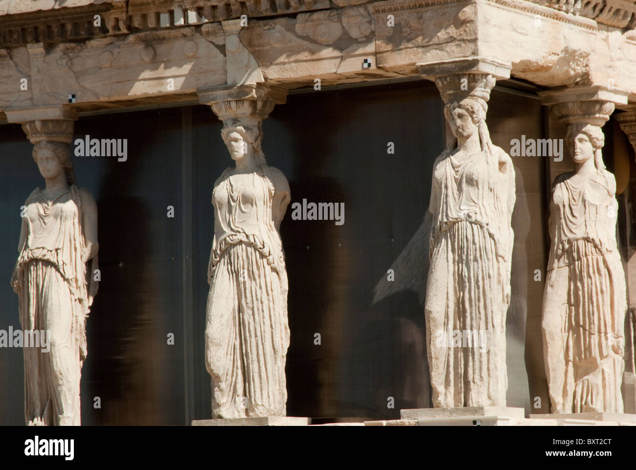 Maidens support the Caryatid Porch at the Acropolis Stock Photo - Alamy