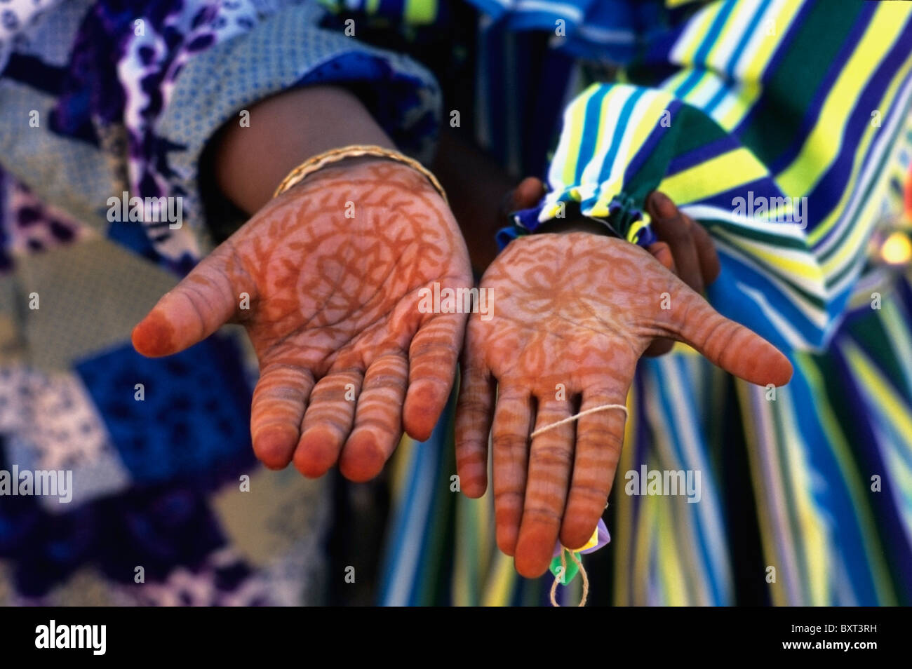 Henna Patterns On Hands Stock Photo - Alamy