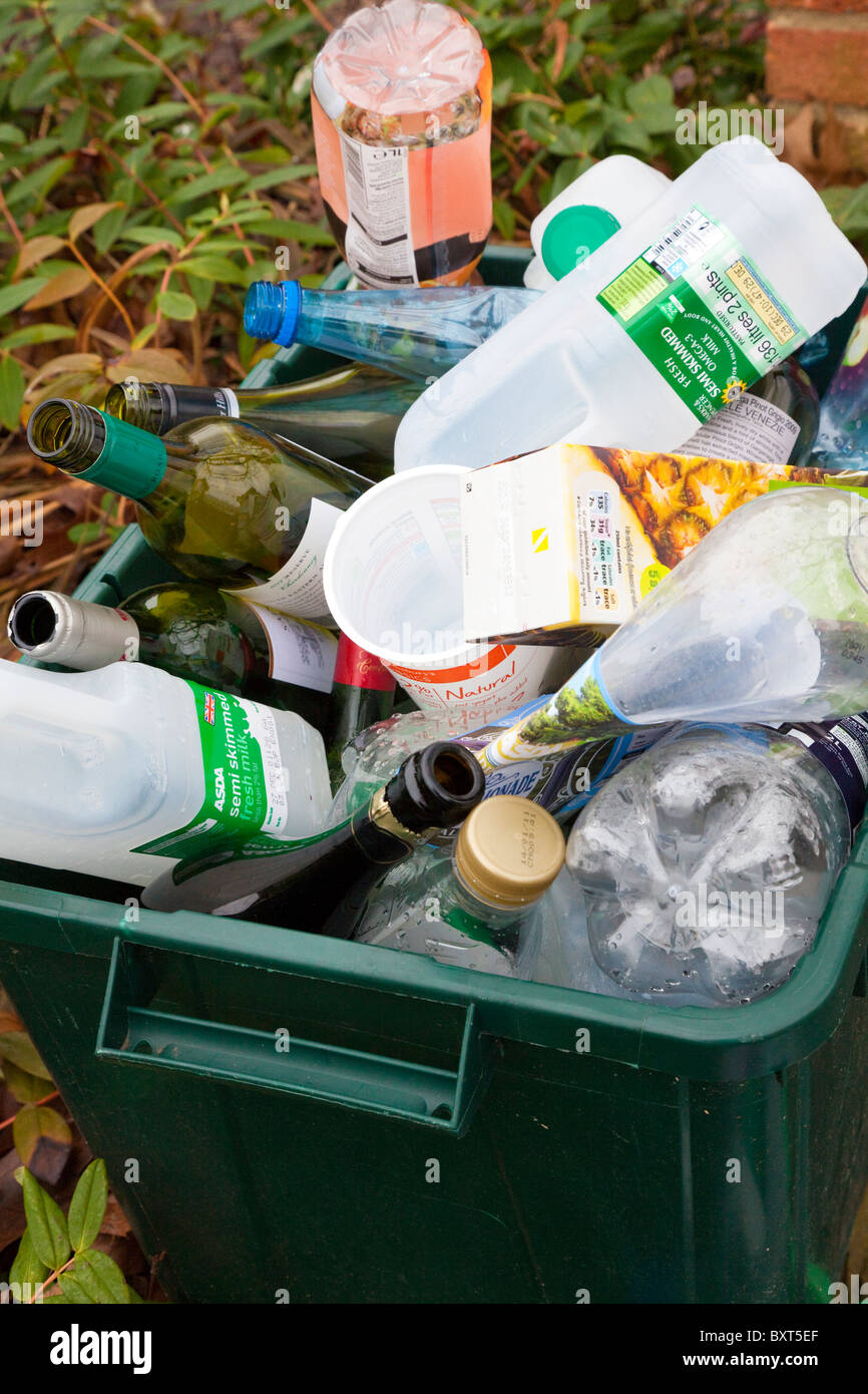 Household Waste Collection Stock Photos & Household Waste Collection