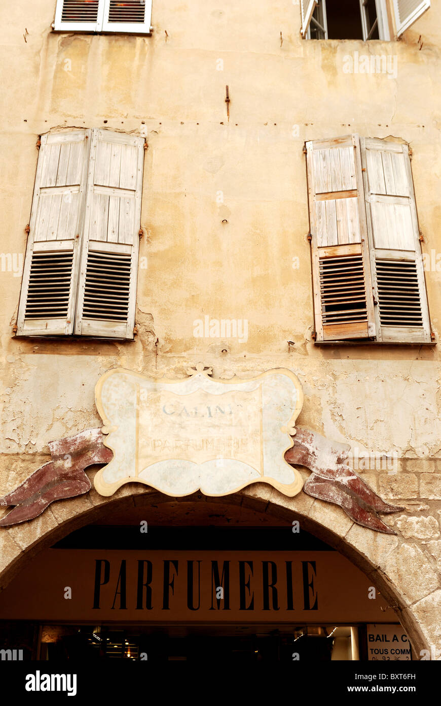 APARTMENTS ABOVE PARFUMERIE, PLACE AUX AIRES, GRASSE, FRANCE,EUROPE