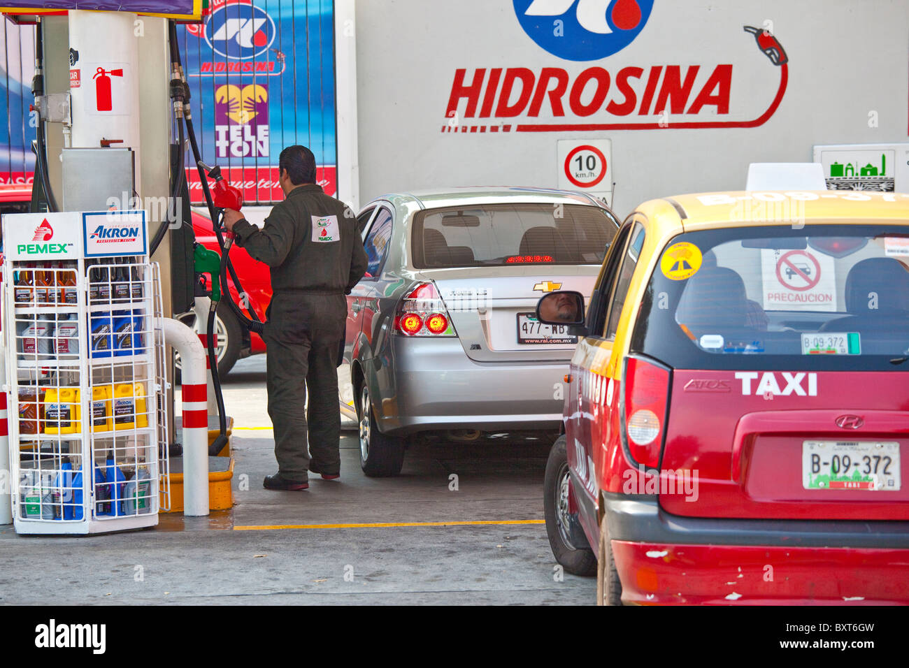 Gas station mexico hires stock photography and images Alamy