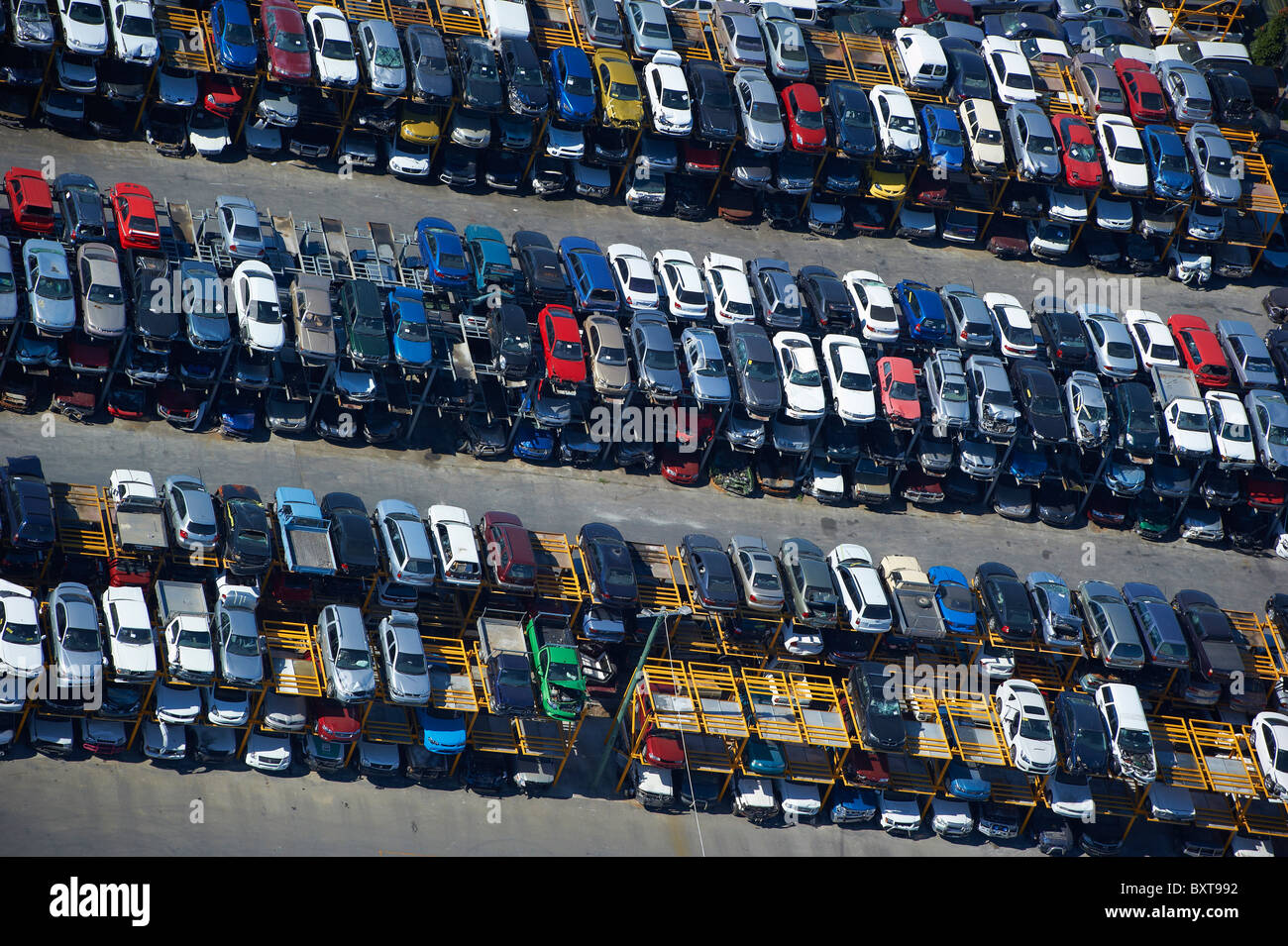 Wrecking yard hi res stock photography and images Alamy