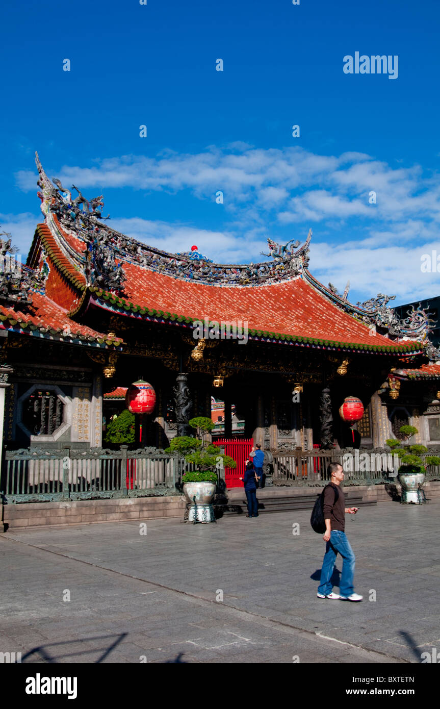 Asia, Taiwan, Taipei, Temple Longshan Stock Photo - Alamy
