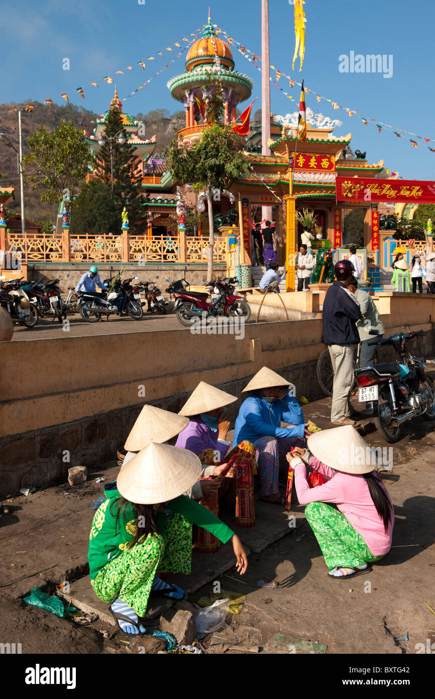 Girls delta vietnam hi-res stock photography and images - Alamy