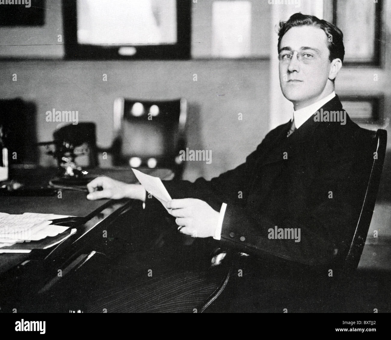 Franklin roosevelt as assistant secretary of navy hires stock